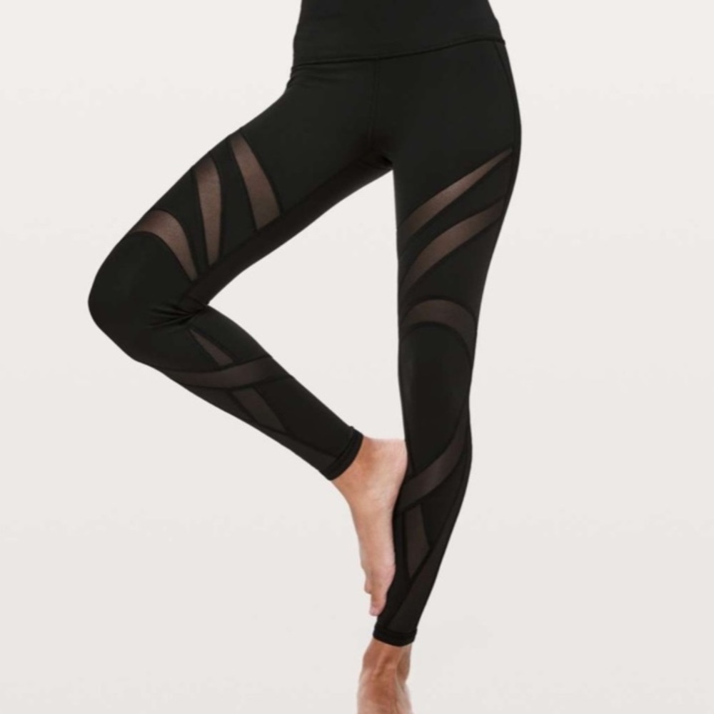 SOLD Lululemon wunder under tight mesh